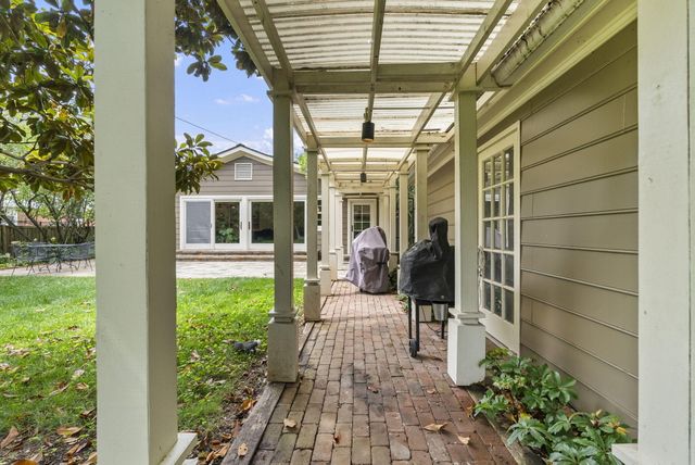 309 Greenbriar Road, Lexington, KY 40503