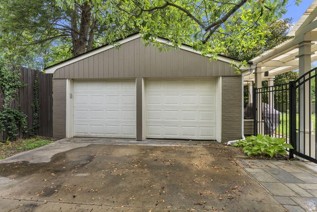 309 Greenbriar Road, Lexington, KY 40503