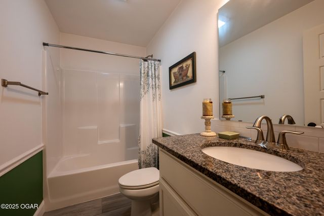 2515 S River Street, Carthage, MO 64836