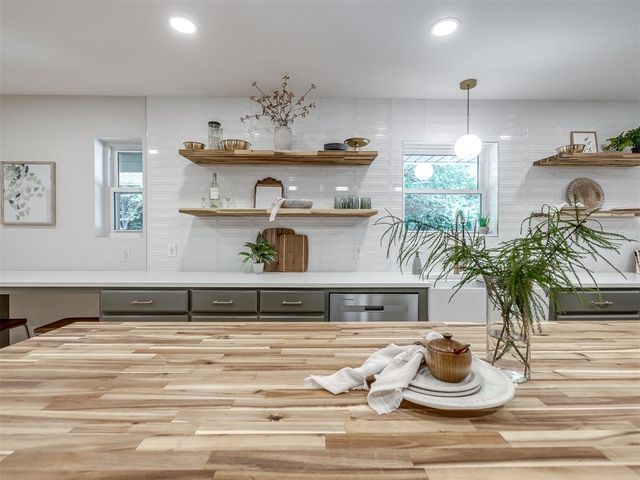 8750 Hartman Drive, Noble, OK 73068