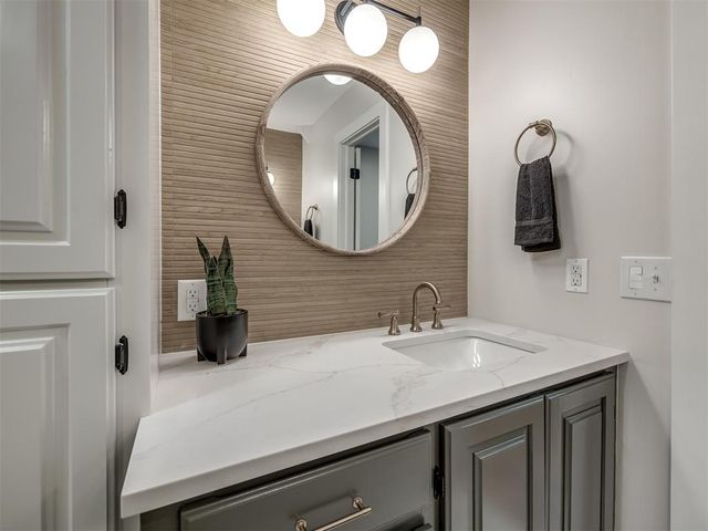 8750 Hartman Drive, Noble, OK 73068