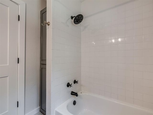 8750 Hartman Drive, Noble, OK 73068