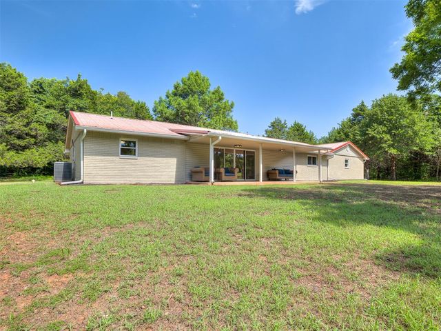 8750 Hartman Drive, Noble, OK 73068