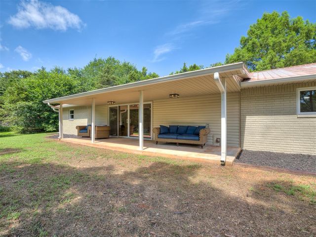 8750 Hartman Drive, Noble, OK 73068