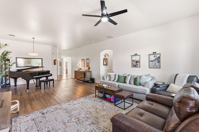 420 W Lexington Street, Vail, AZ 85641