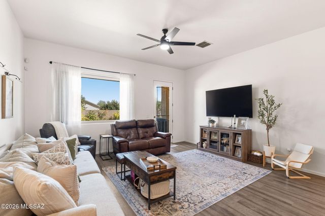 420 W Lexington Street, Vail, AZ 85641