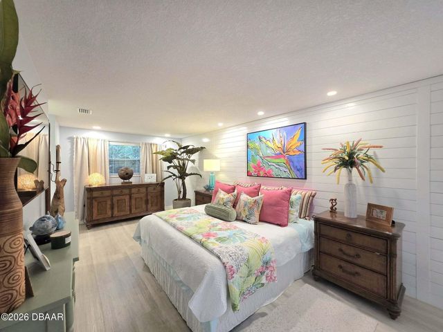 7 Sandra Drive, Ormond Beach, FL 32176