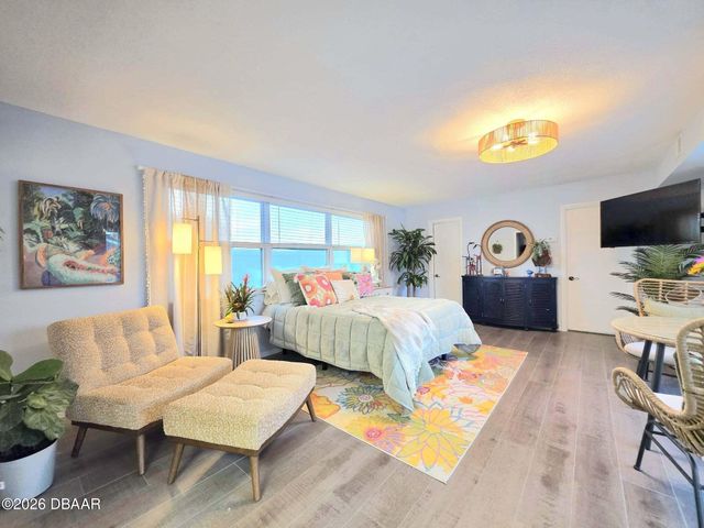 7 Sandra Drive, Ormond Beach, FL 32176