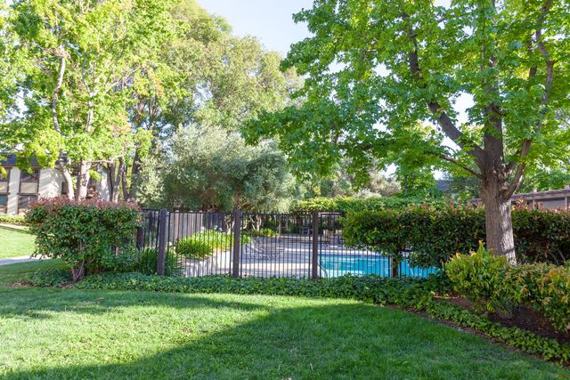 765 San Antonio Rd # 70, Palo Alto, CA 94303