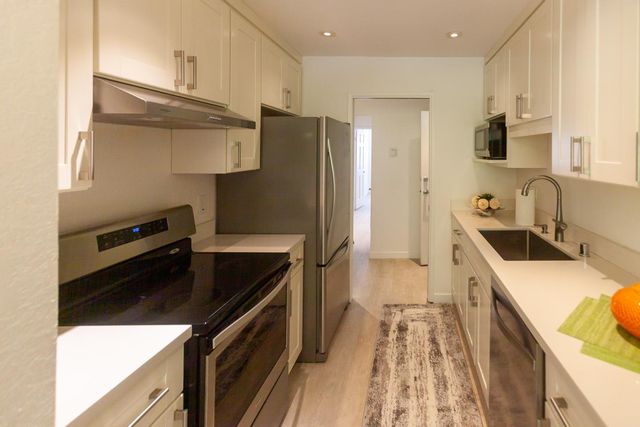 765 San Antonio Rd # 70, Palo Alto, CA 94303