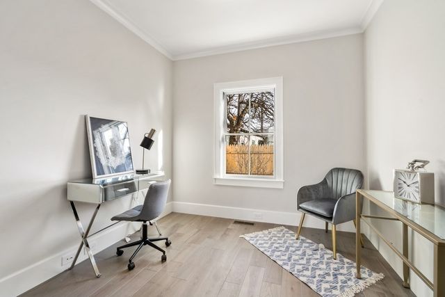 180 Adams St 5, Newton, MA 02458