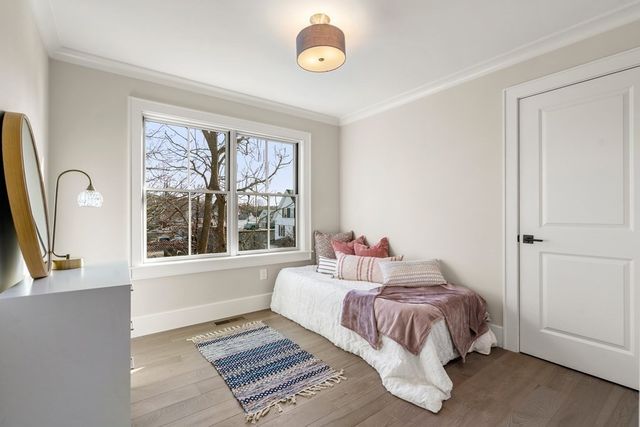 180 Adams St 5, Newton, MA 02458