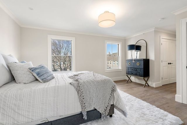 180 Adams St 5, Newton, MA 02458