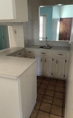 15906 Laurelfield Drive, Houston, TX 77059