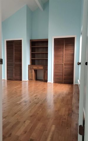 15906 Laurelfield Drive, Houston, TX 77059