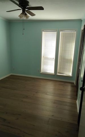 15906 Laurelfield Drive, Houston, TX 77059