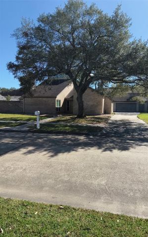 15906 Laurelfield Drive, Houston, TX 77059