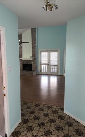 15906 Laurelfield Drive, Houston, TX 77059