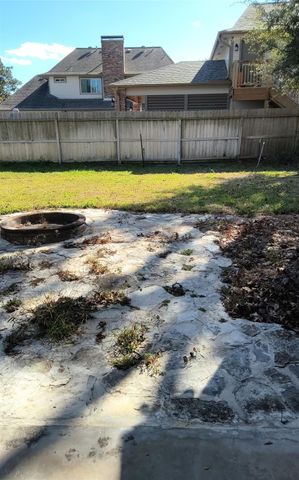 15906 Laurelfield Drive, Houston, TX 77059