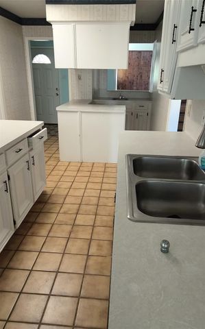 15906 Laurelfield Drive, Houston, TX 77059