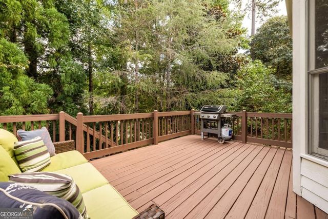 720 Vinings Estates Drive SE, Smyrna, GA 30126