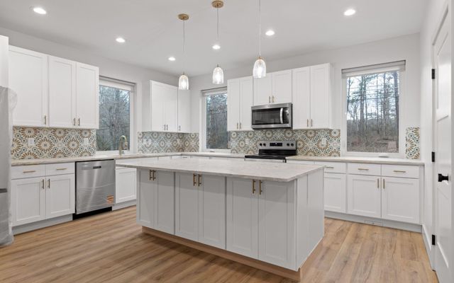 102 Sunnybrook Trail, Signal Mountain, TN 37377