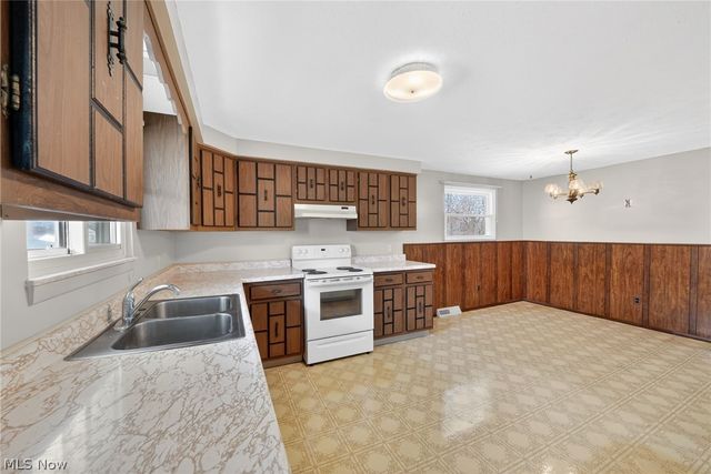 4906 Albertly Avenue, Parma, OH 44134