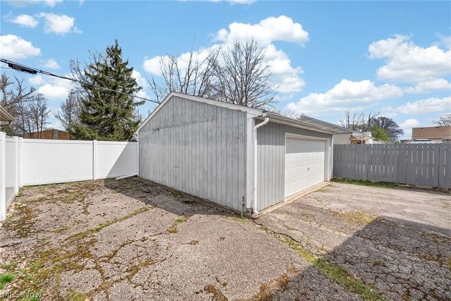 4906 Albertly Avenue, Parma, OH 44134