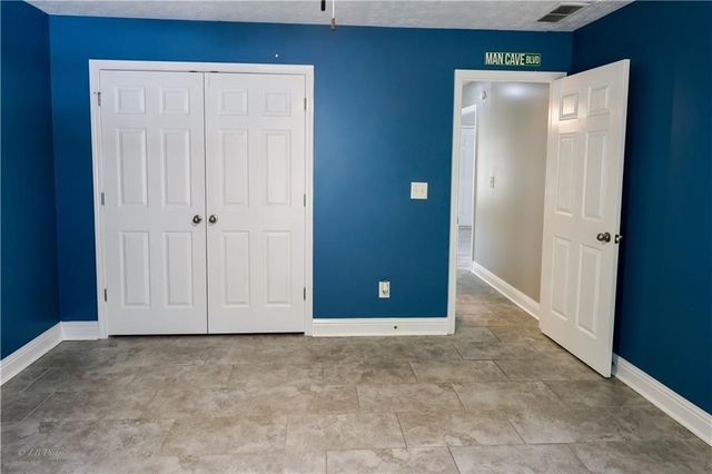 918 Golden Meadows Lane, Loganville, GA 30052