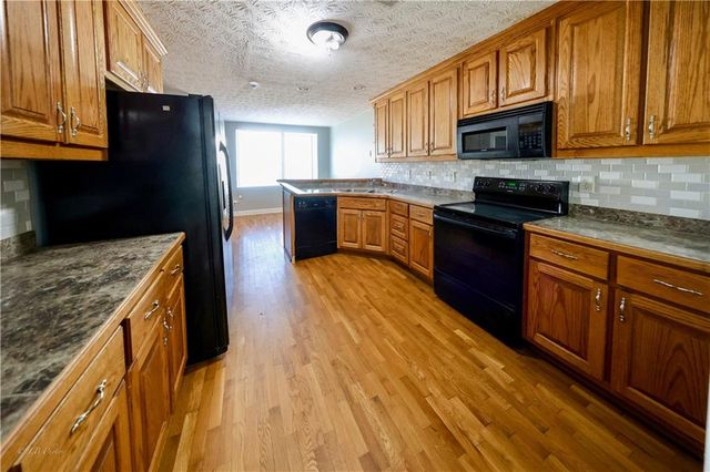 918 Golden Meadows Lane, Loganville, GA 30052