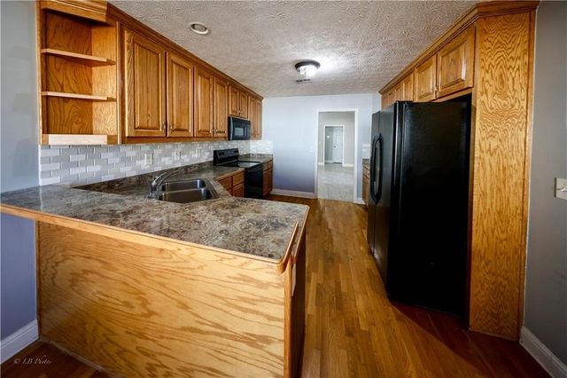 918 Golden Meadows Lane, Loganville, GA 30052