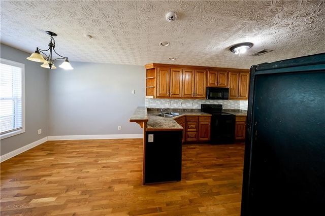 918 Golden Meadows Lane, Loganville, GA 30052