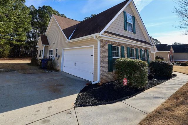 918 Golden Meadows Lane, Loganville, GA 30052