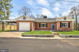 8077 FOX MILL RD, Harrisburg, PA 17112