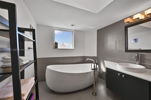 16445 Collins Ave 2228, Sunny Isles Beach, FL 33160