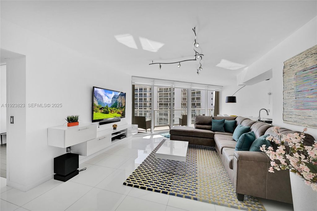 16445 Collins Ave 2228, Sunny Isles Beach, FL 33160