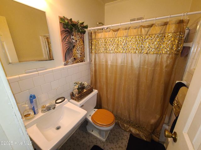 1904 Northwood Drive, Kinston, NC 28501