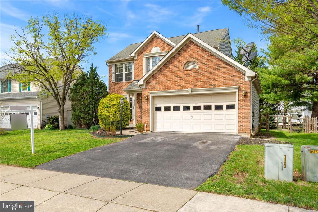 Image 2 of property listing at 1727 ALGONQUIN RD E, Frederick, MD 21701