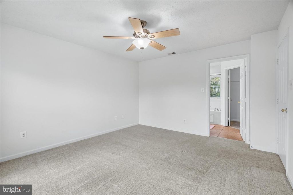 Image 29 of property listing at 1727 ALGONQUIN RD E, Frederick, MD 21701