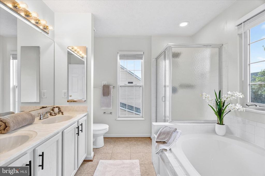 Image 33 of property listing at 1727 ALGONQUIN RD E, Frederick, MD 21701