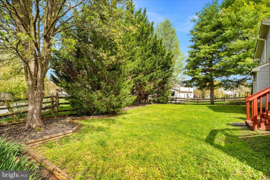 Image 54 of property listing at 1727 ALGONQUIN RD E, Frederick, MD 21701