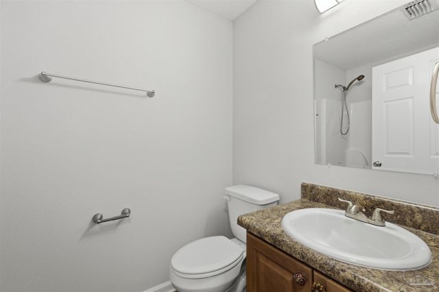 2049 N Roberts Cir, Cantonment, FL 32534