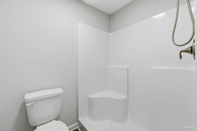 2049 N Roberts Cir, Cantonment, FL 32534