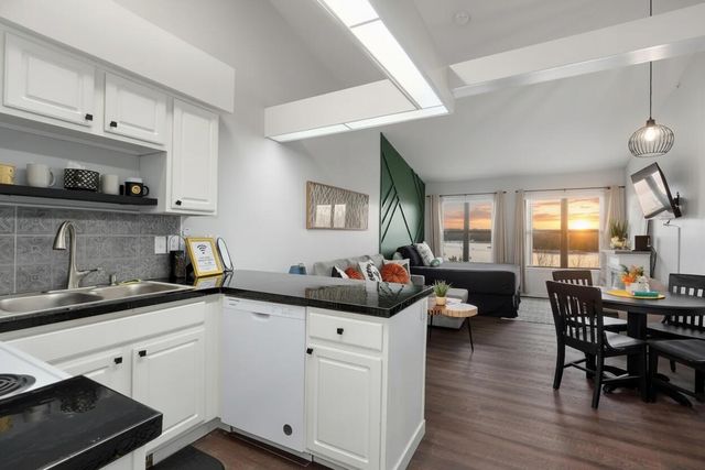 100 Getaway Circle Unit 161 1& 2, Kimberling City, MO 65686