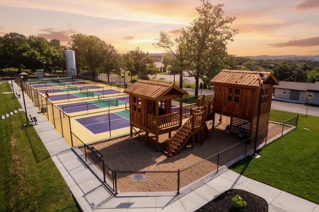 100 Getaway Circle Unit 161 1& 2, Kimberling City, MO 65686