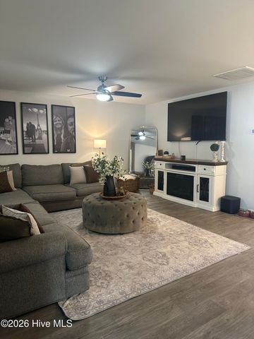 160 Golden Bear Circle, Longs, SC 29568