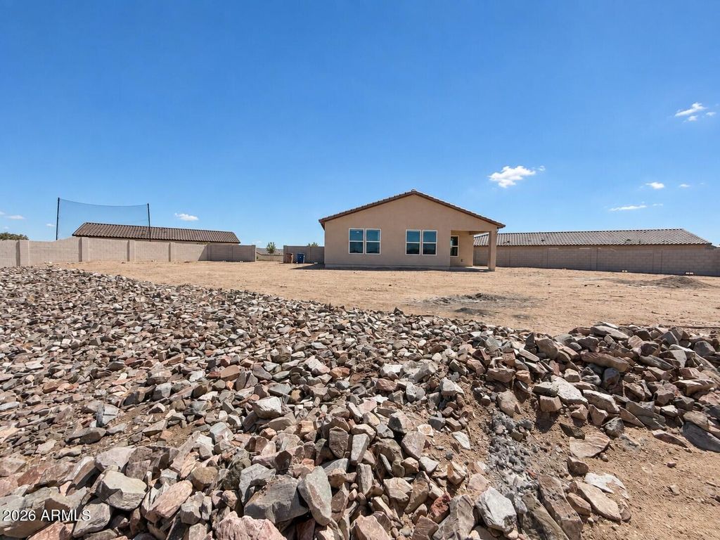 910 ECHO Court, Wickenburg, AZ 85390 — photo 2