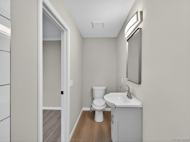 2149 Isabell Drive, Troy, MI 48083