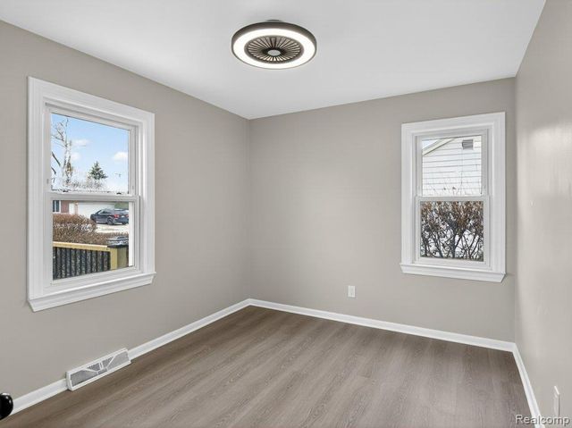 2149 Isabell Drive, Troy, MI 48083