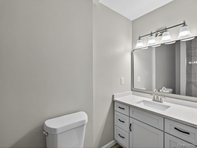 2149 Isabell Drive, Troy, MI 48083